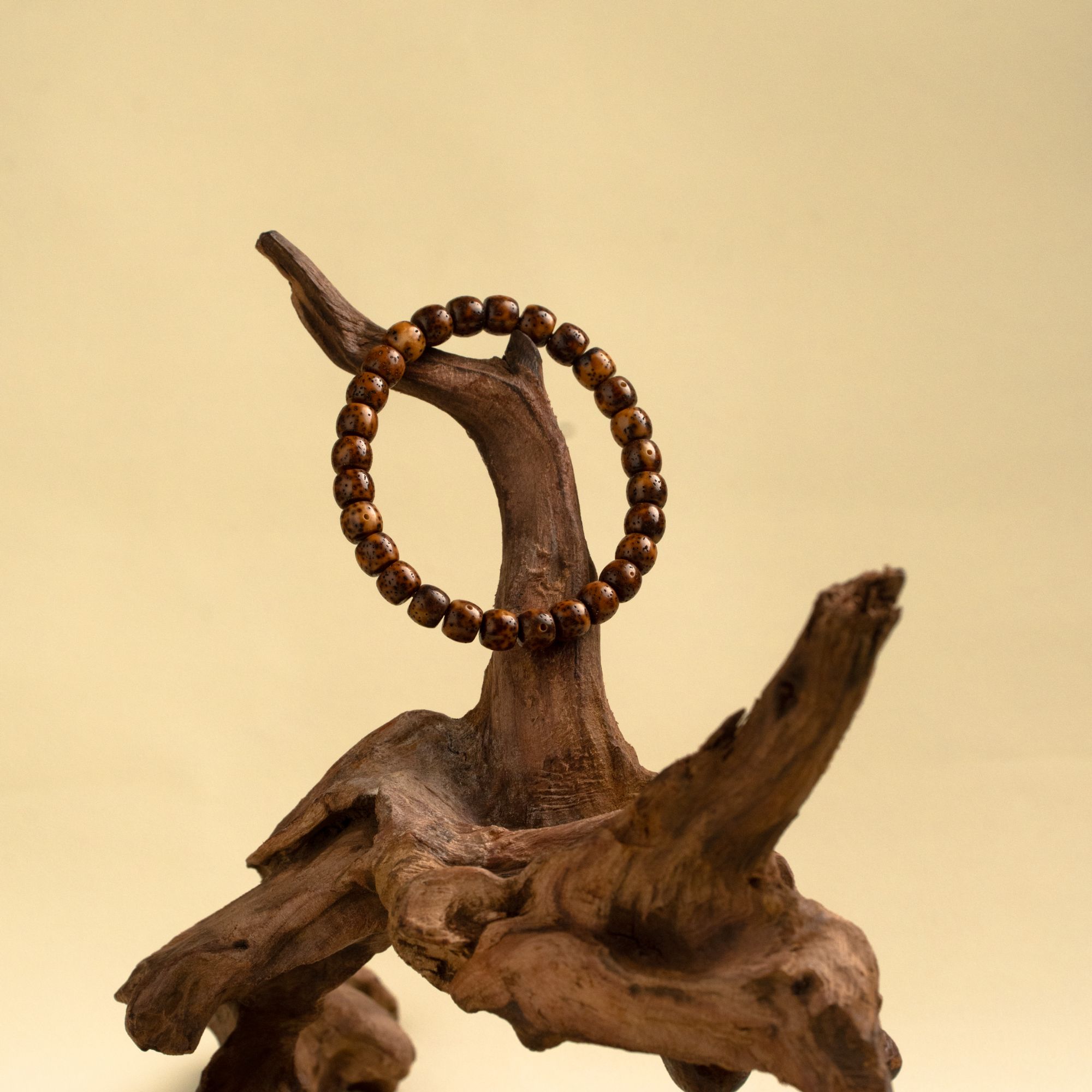 酸儿文玩·精工级中珀花皮鼓珠星月老陈籽直切8*7手串