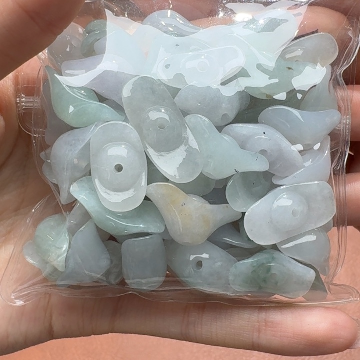 未镶嵌挂件翡翠福利1个，不包邮，拍一单邮费发货