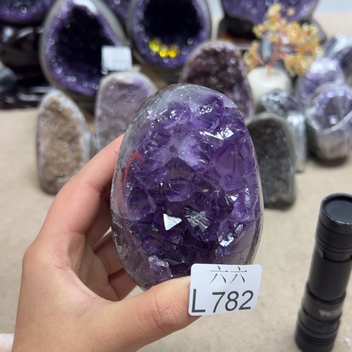 紫晶大型摆件（非配饰）未镶嵌