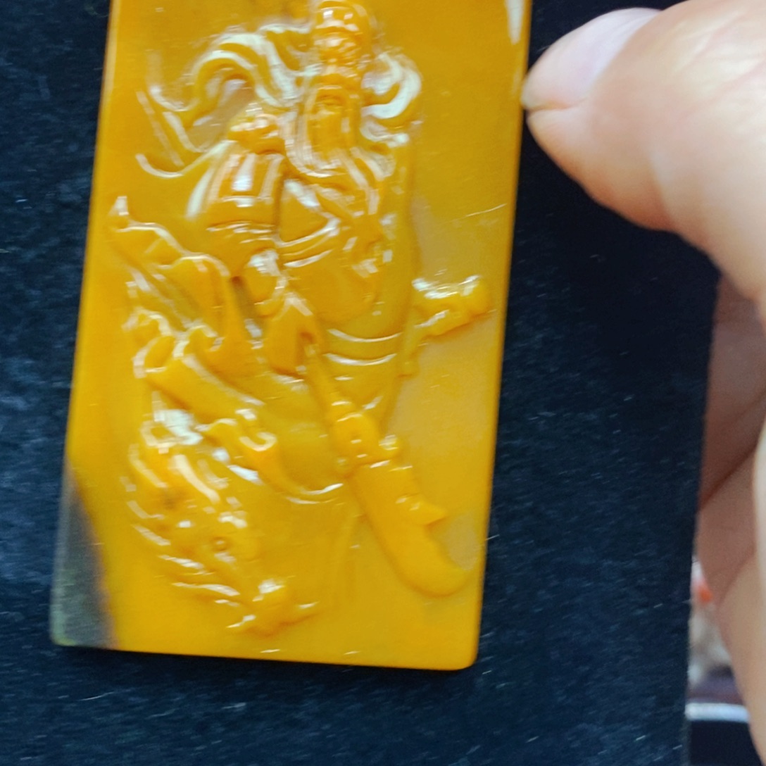 未镶嵌石英质玉（黄龙玉）项链