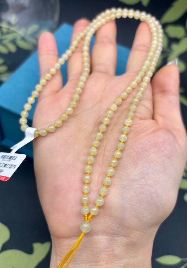 高端天然和田玉若羌黄口圆珠4mm玉石挂坠绳项链长链毛衣链百搭款