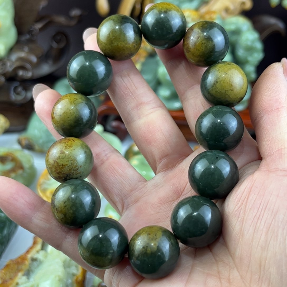 手链未镶嵌岫岩河磨玉（透闪石质玉）