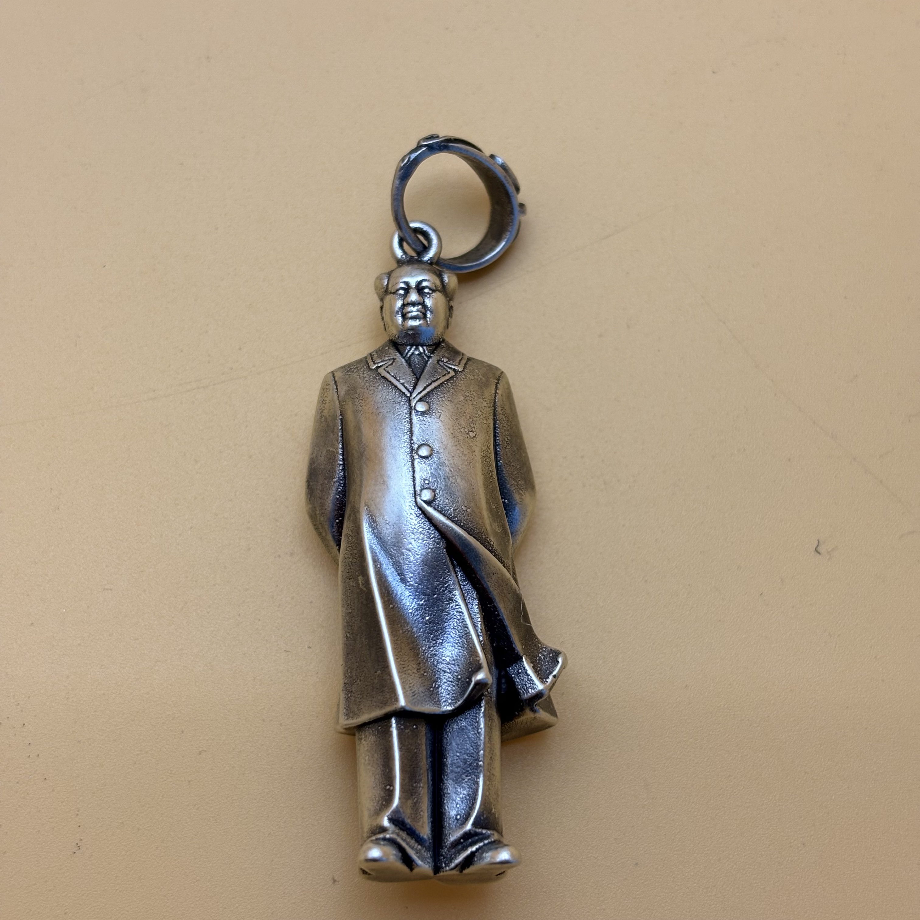 吊坠足银 足银999伟大毛主席吊坠 43.5克