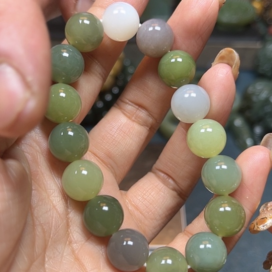 和田玉手串未镶嵌