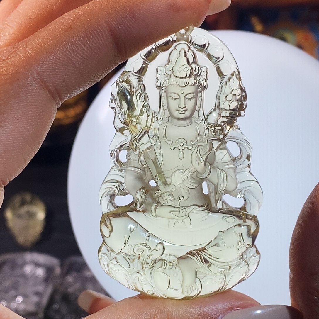 小***化未镶嵌颈饰水晶吊坠