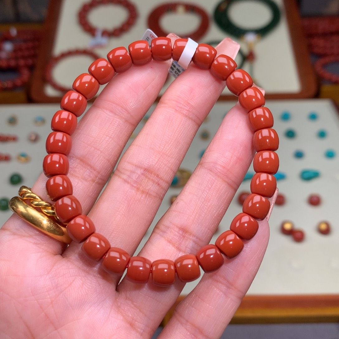 南红玛瑙颈饰未镶嵌