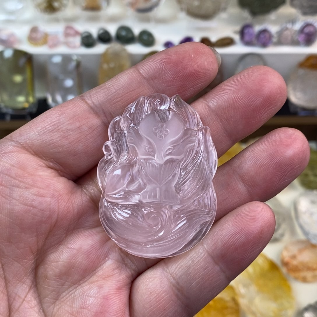 未镶嵌颈饰水晶粉水