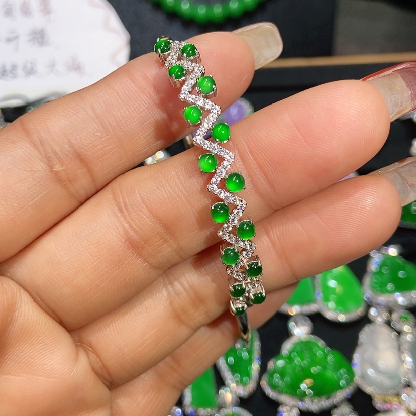 【闪购商品】翡翠手链未镶嵌天然翡翠