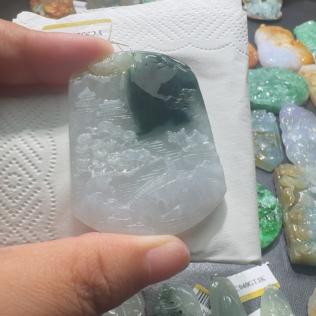 颈饰未镶嵌翡翠吊坠