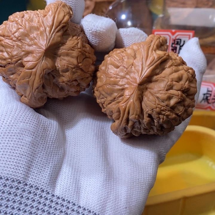 文玩核桃吊坠满**活龙鼎