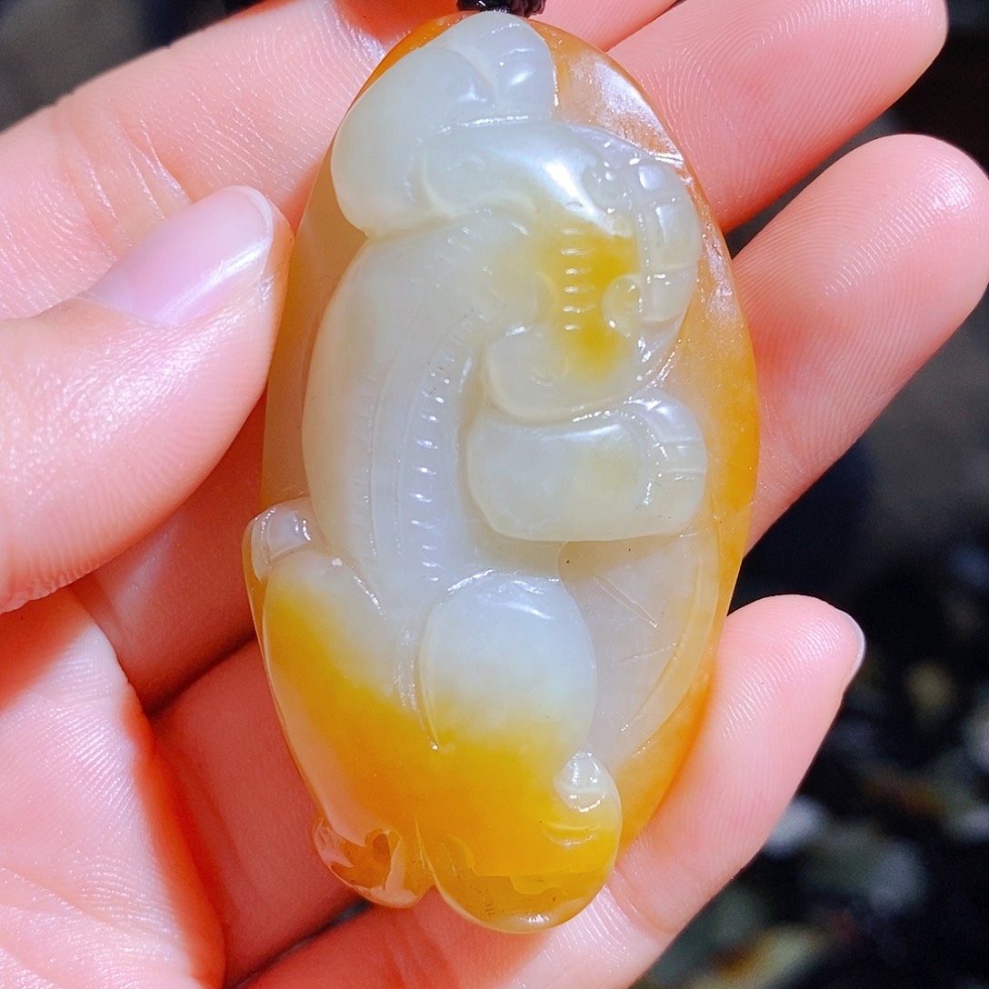 和田玉颈饰未镶嵌