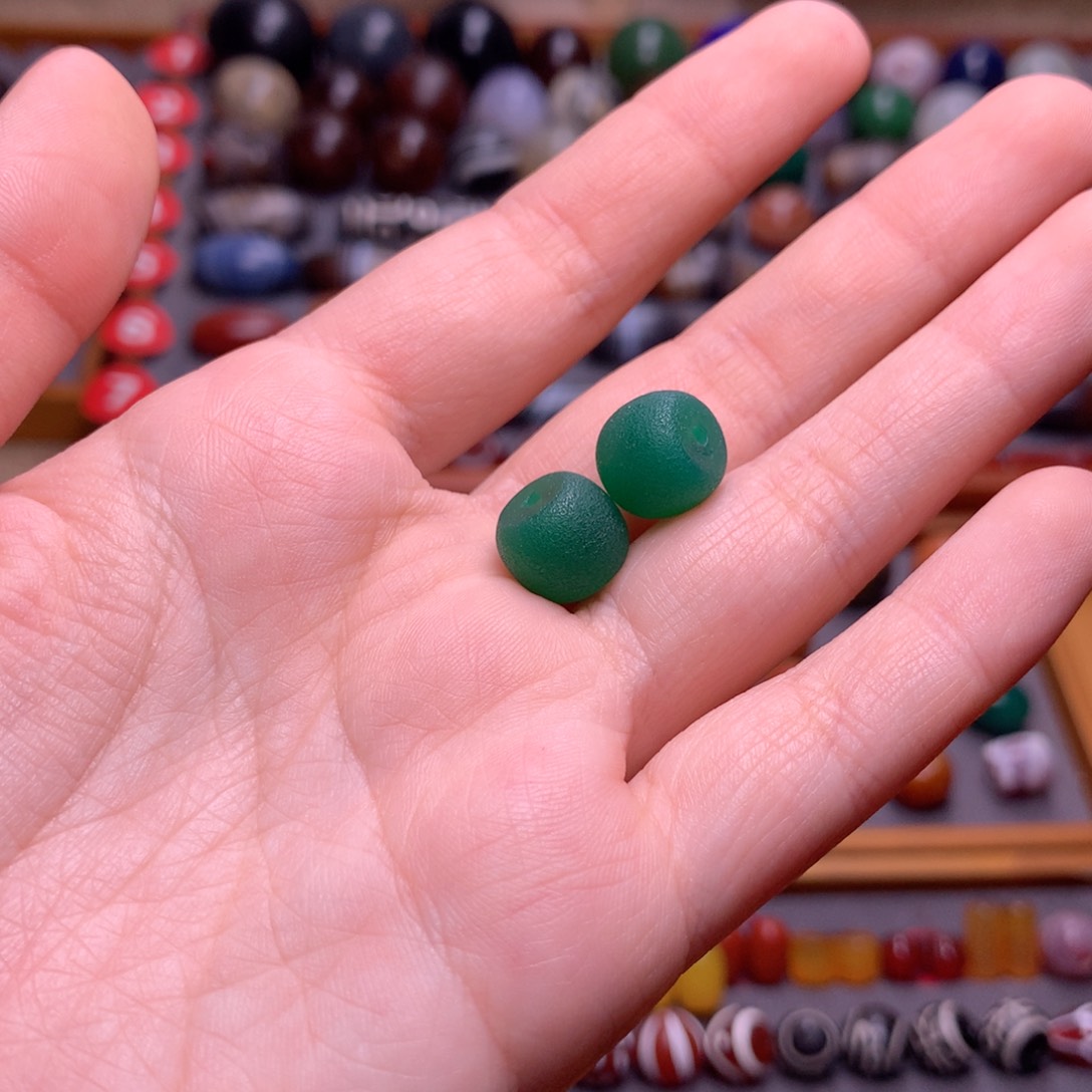 玛瑙/玉髓颈饰未镶嵌松**?