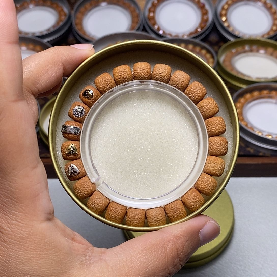 猴头核桃手串54号蛇鳞满天星五标10左右