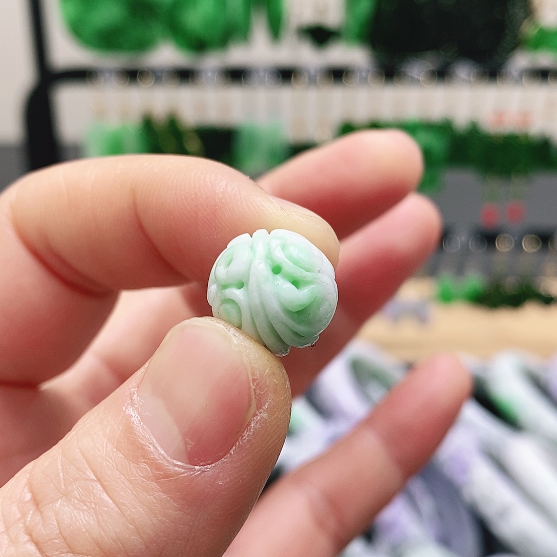 翡翠未镶嵌耳饰挂件