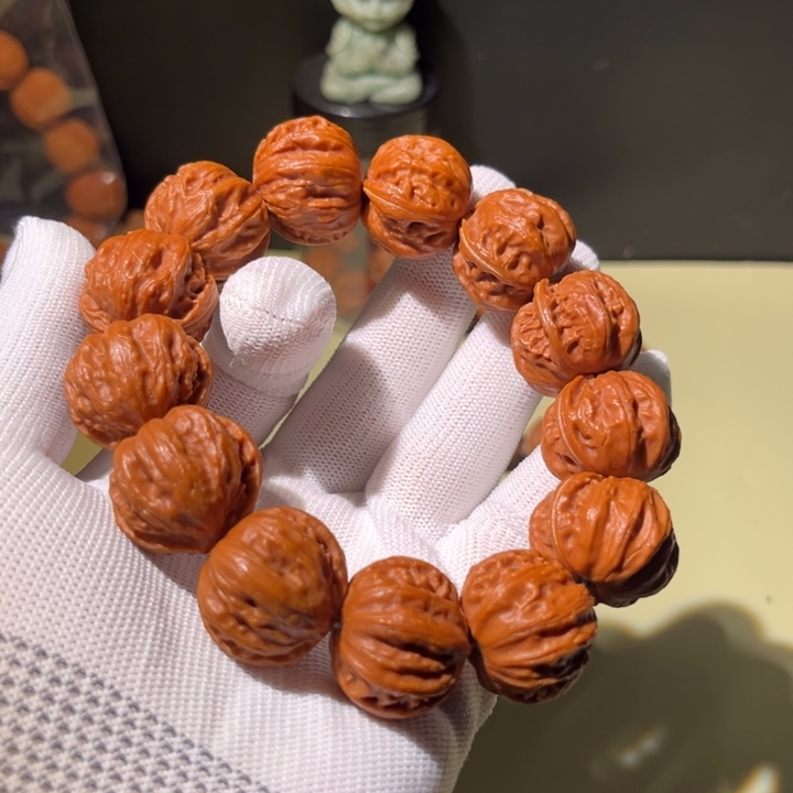 手串文玩核桃…………8