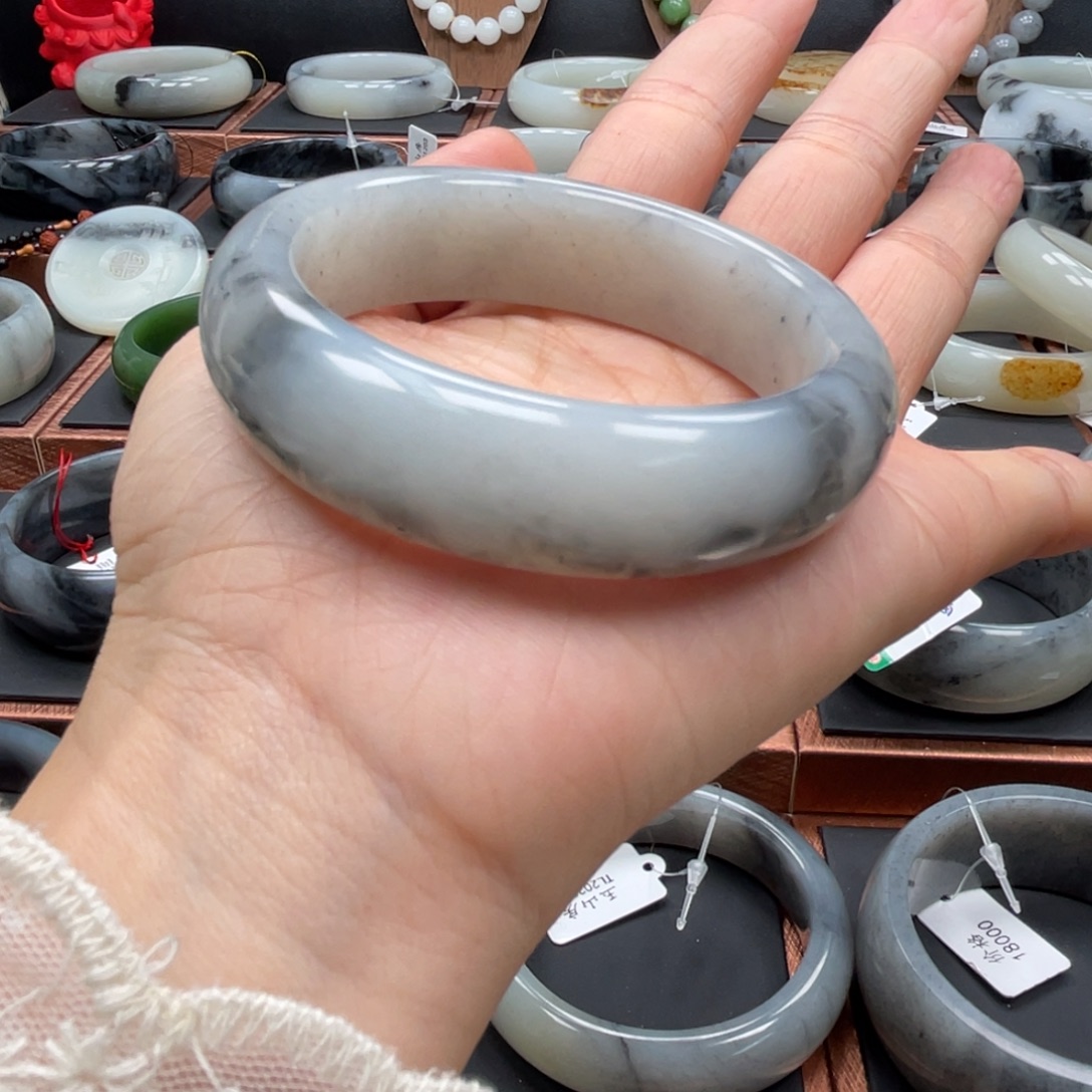 和田玉未镶嵌手镯54.8圈口