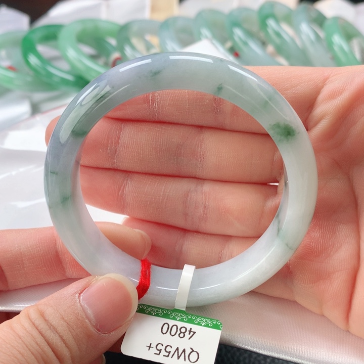 翡翠手镯未镶嵌缅甸A货翡翠手镯