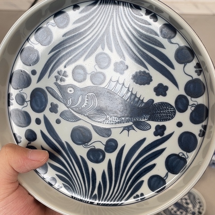 瓷片景德镇青花鱼藻纹大壶承