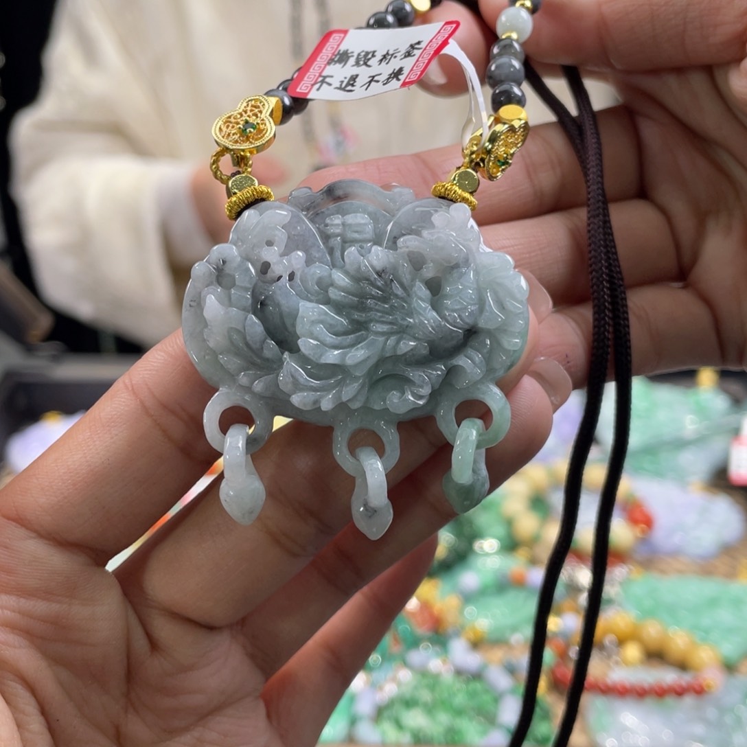 翡翠颈饰未镶嵌代编织