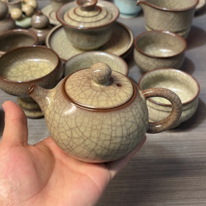 蒋加宝 传世哥窑 西施壶