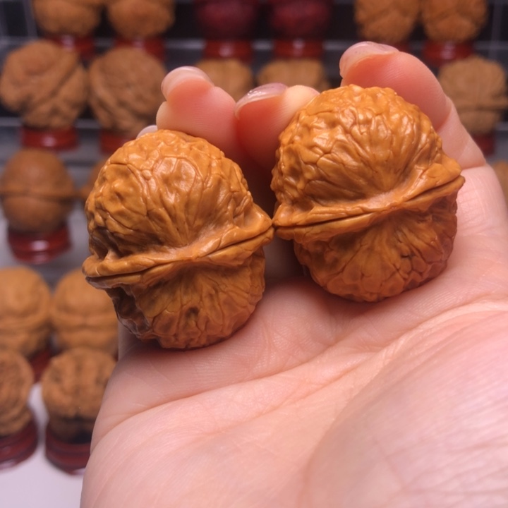 文玩核桃吊坠2金龟子元宝