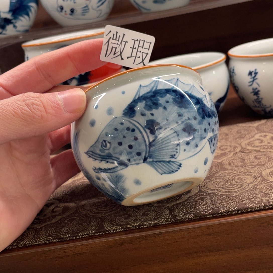 釉下手绘茶具微瑕