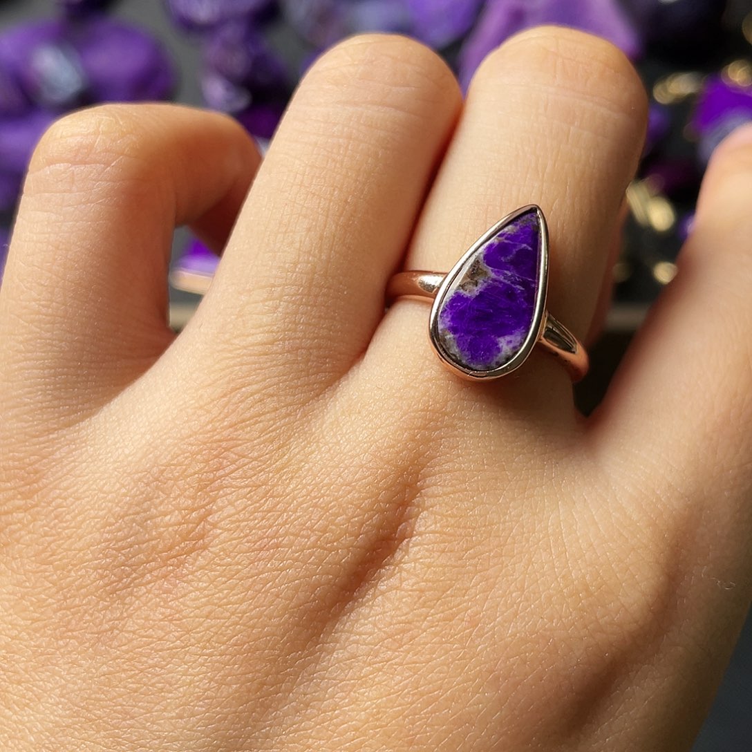 银S925镶嵌苏纪石（舒俱来）戒指