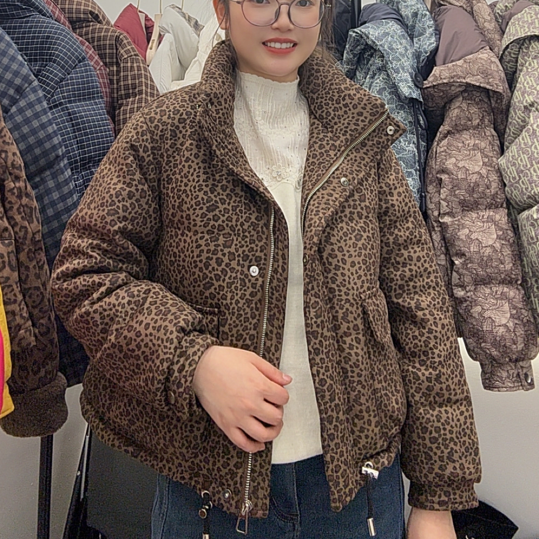 90白鸭绒小豹纹短款女冬季新款时尚立领加厚保暖韩版宽松外套潮