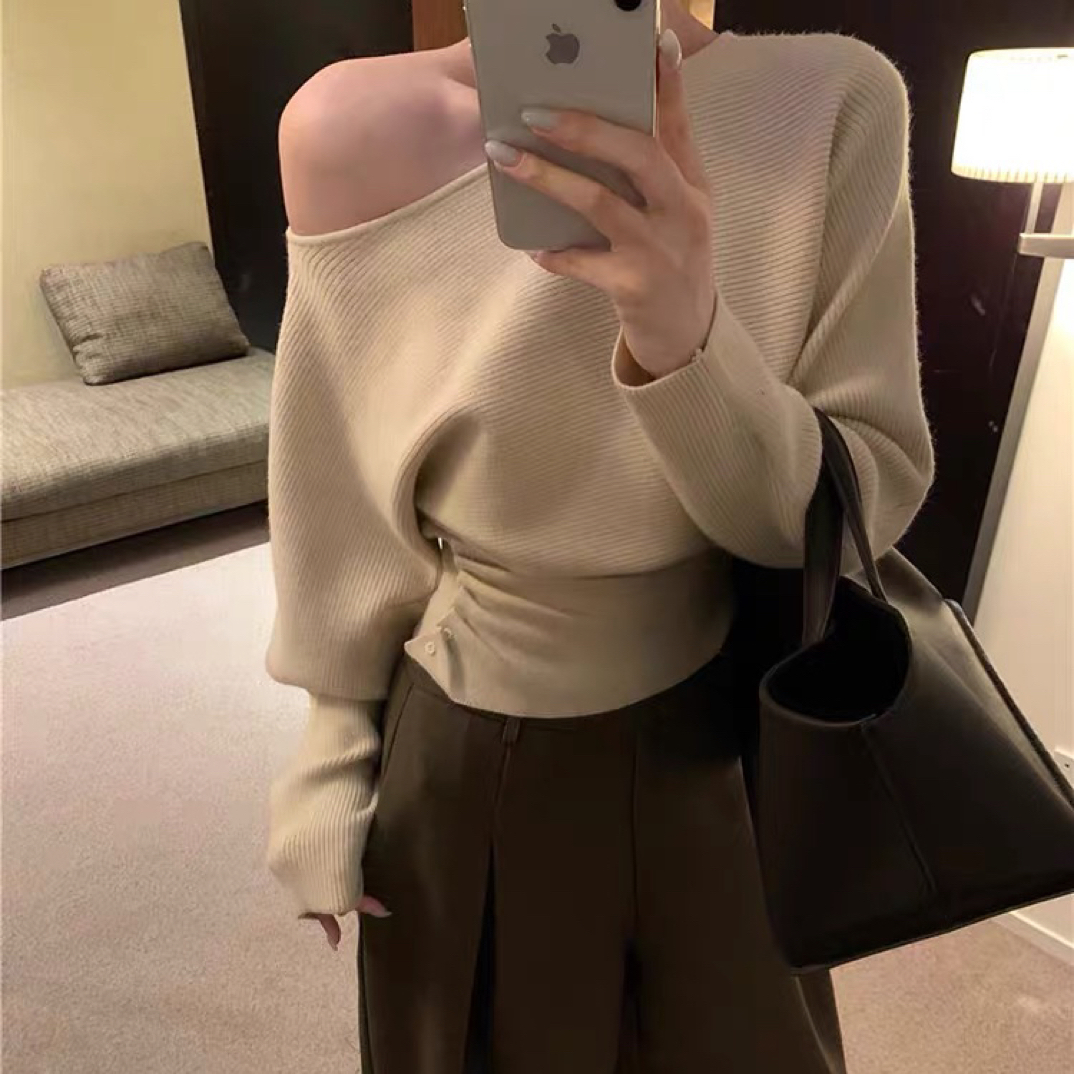 斜领设计感露肩长袖女秋季新款时髦个性褶皱收腰针织上衣#9803
