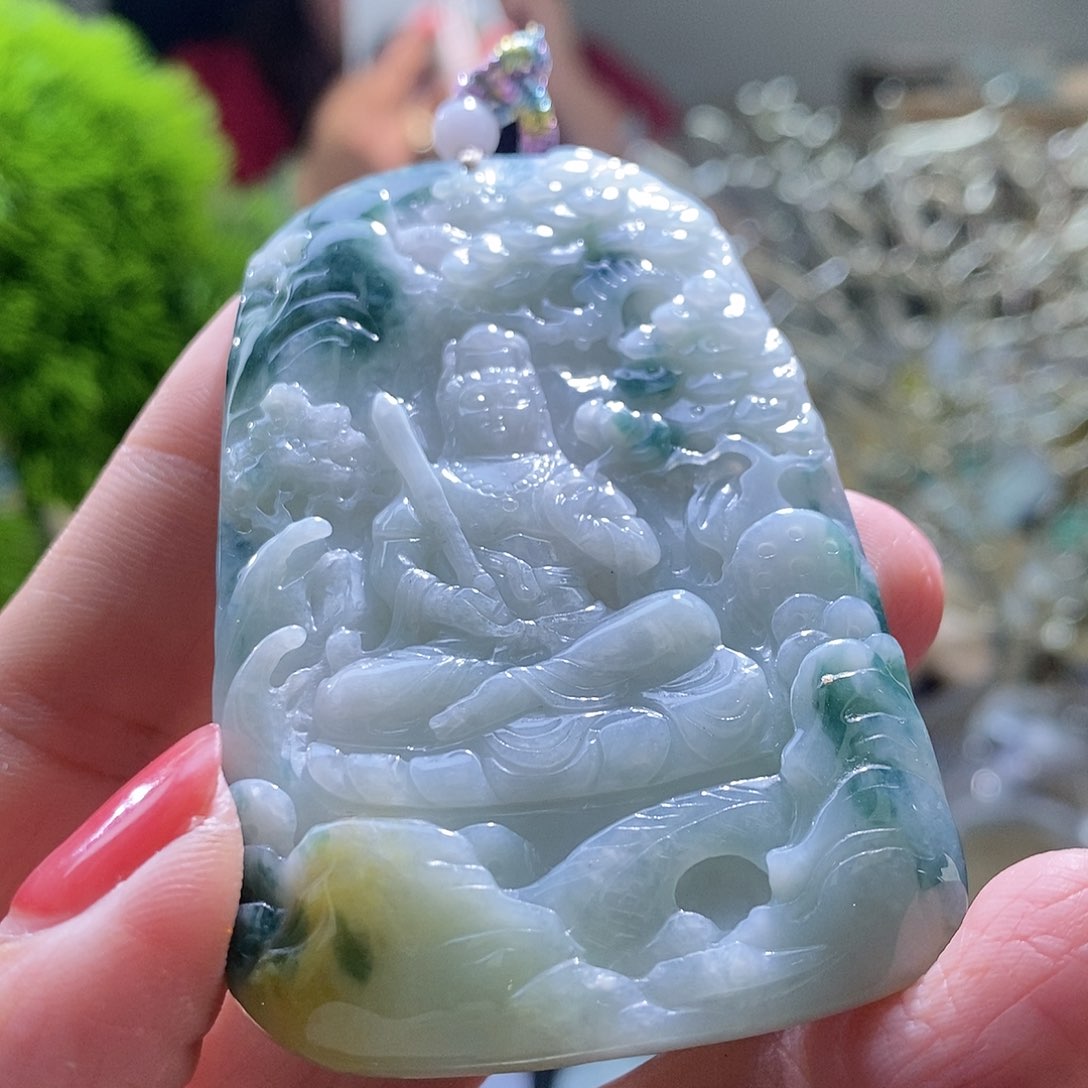 【闪购商品】翡翠未镶嵌颈饰虚空