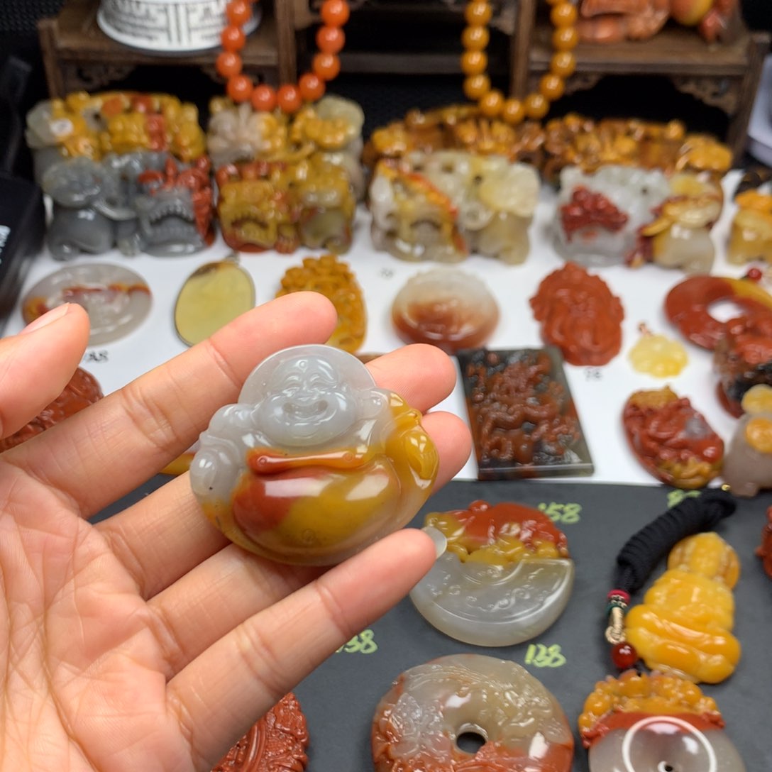 石英质玉（黄龙玉）挂件未镶嵌