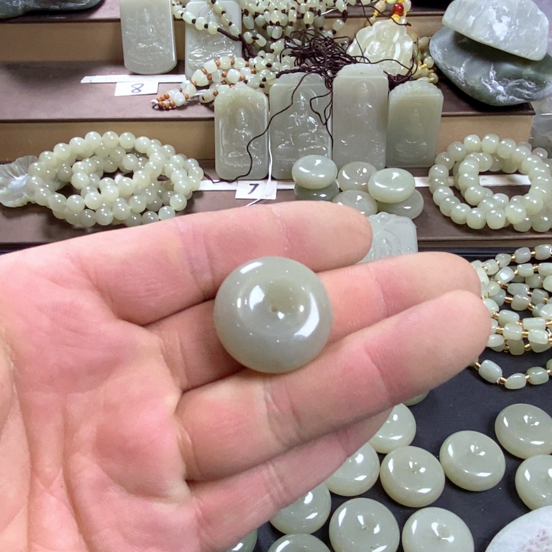 颈饰未镶嵌和田玉云**.083