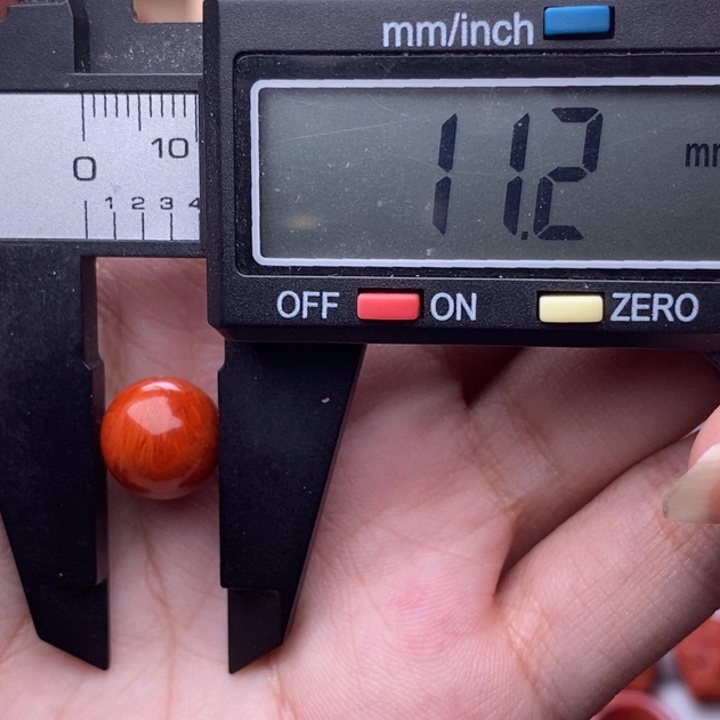 南红玛瑙配饰未镶嵌