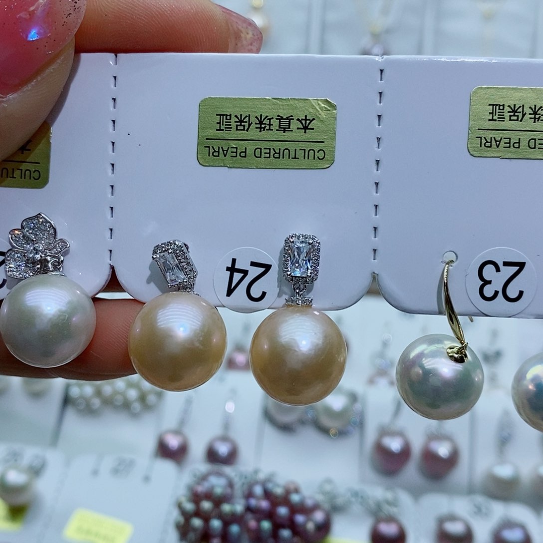 淡水珍珠吊坠(赠链)银S925镶嵌淡****福