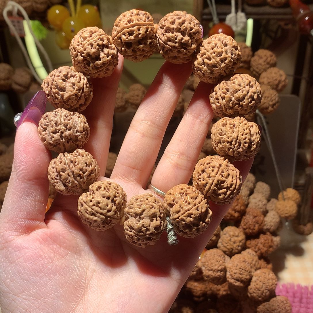 金刚菩提手串22圈口小，咨询后下单