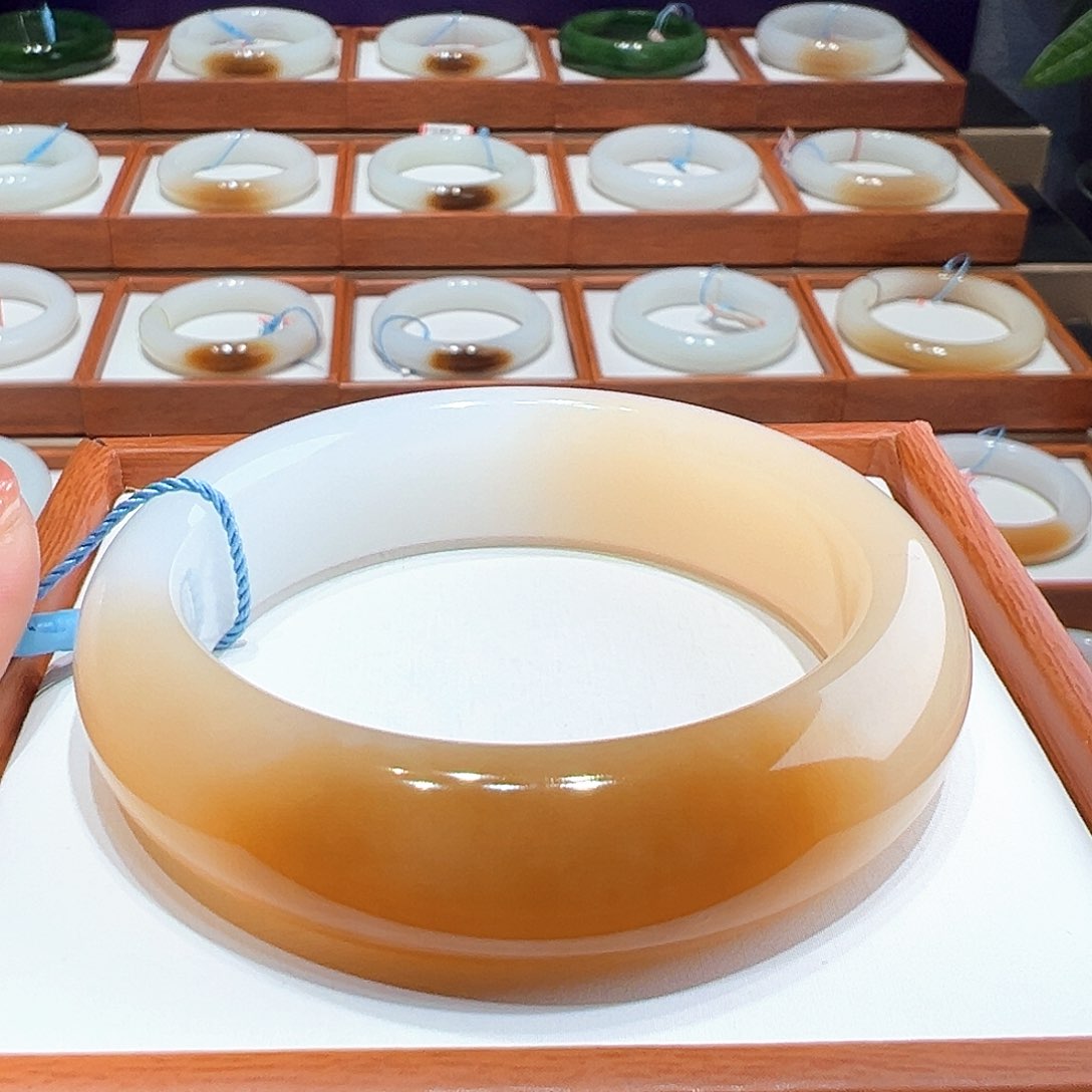 和田玉手镯5556未镶嵌