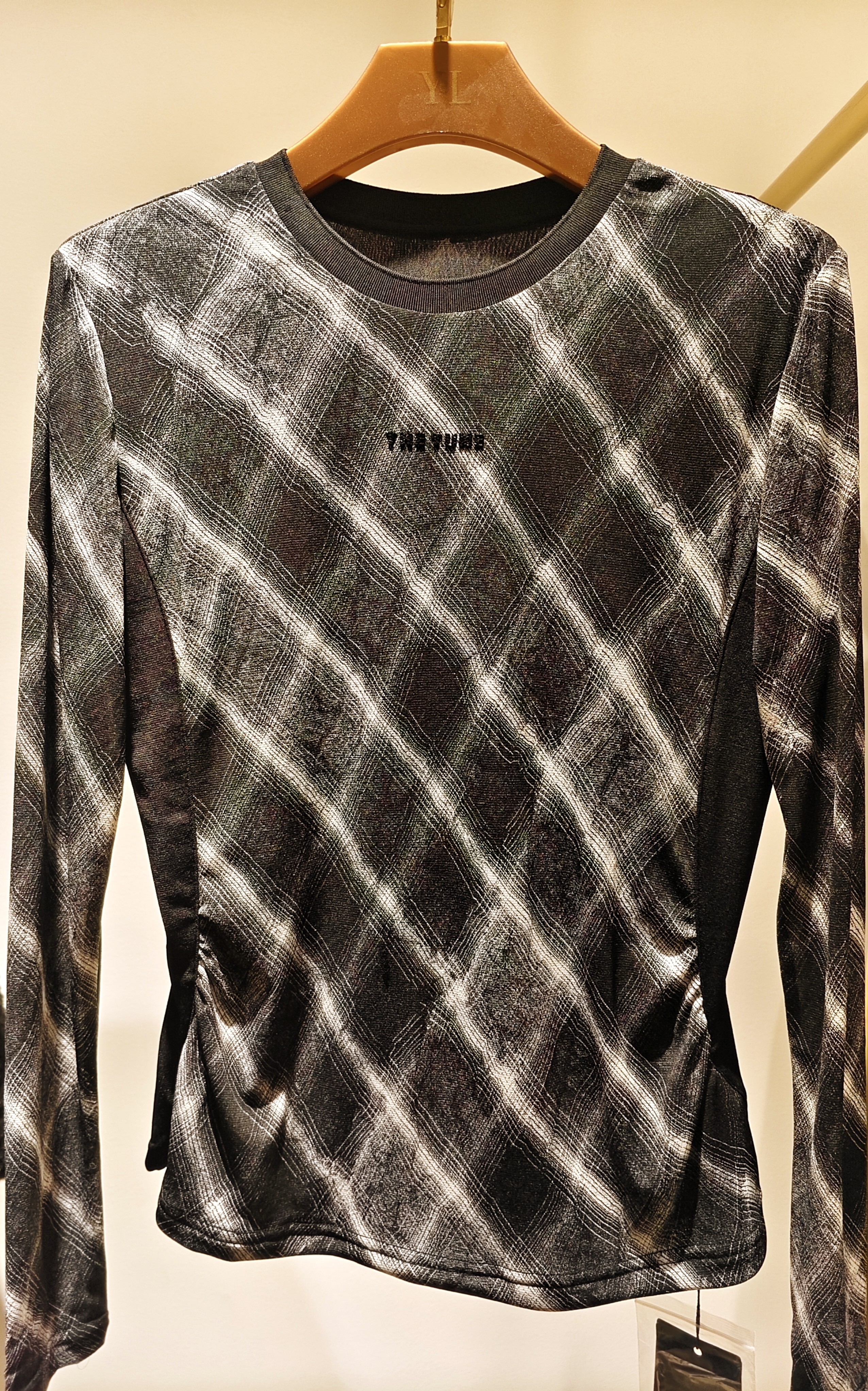 流光风方格满版印花打底T恤上衣