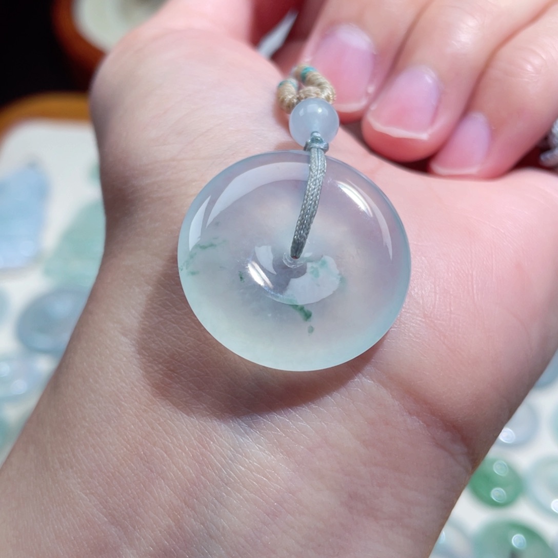 翡翠未镶嵌颈饰扣子