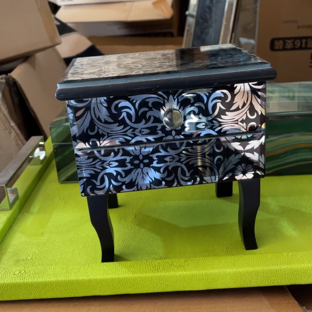 复*猫陶瓷花瓶，家居摆件。