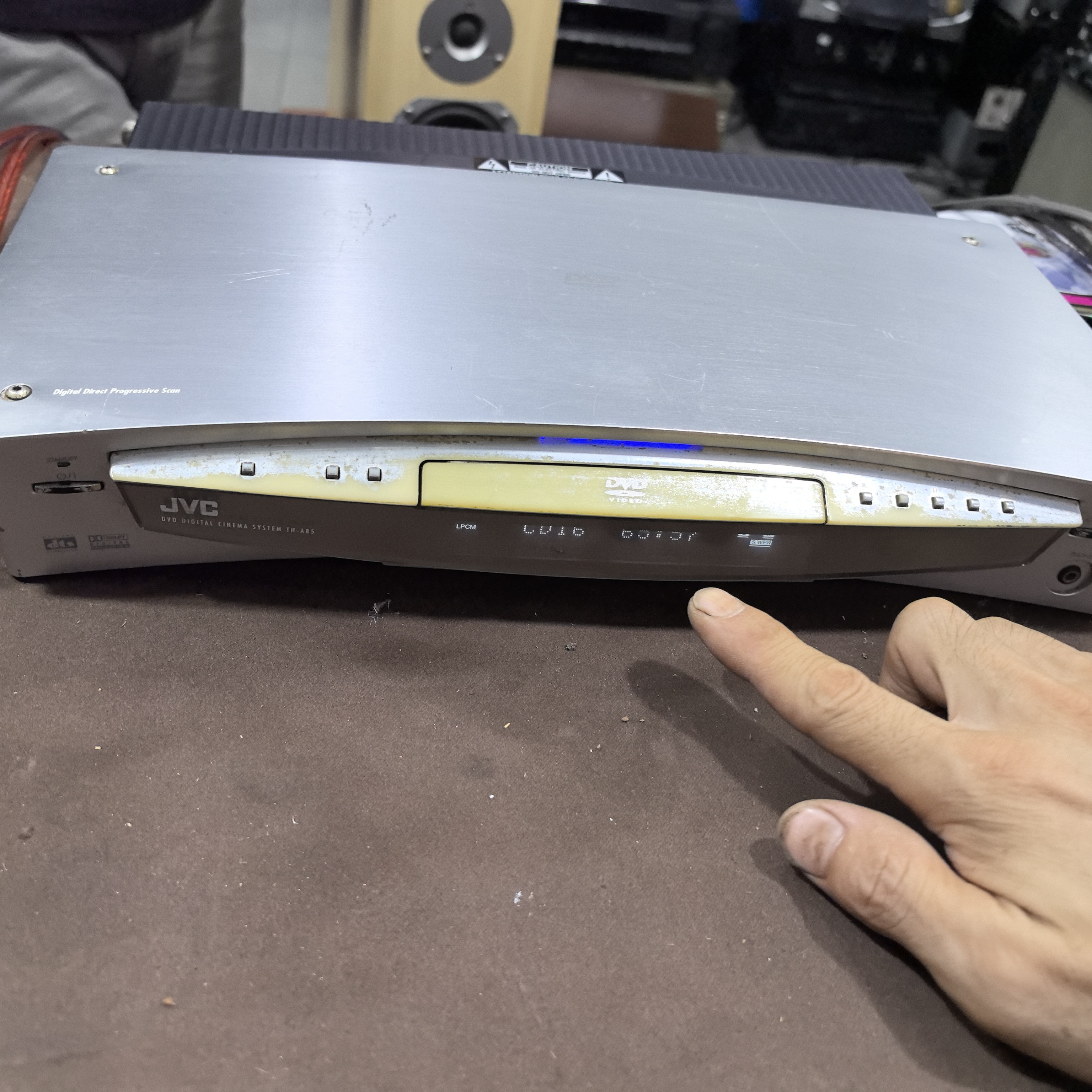 9新  jvc dvd 220V