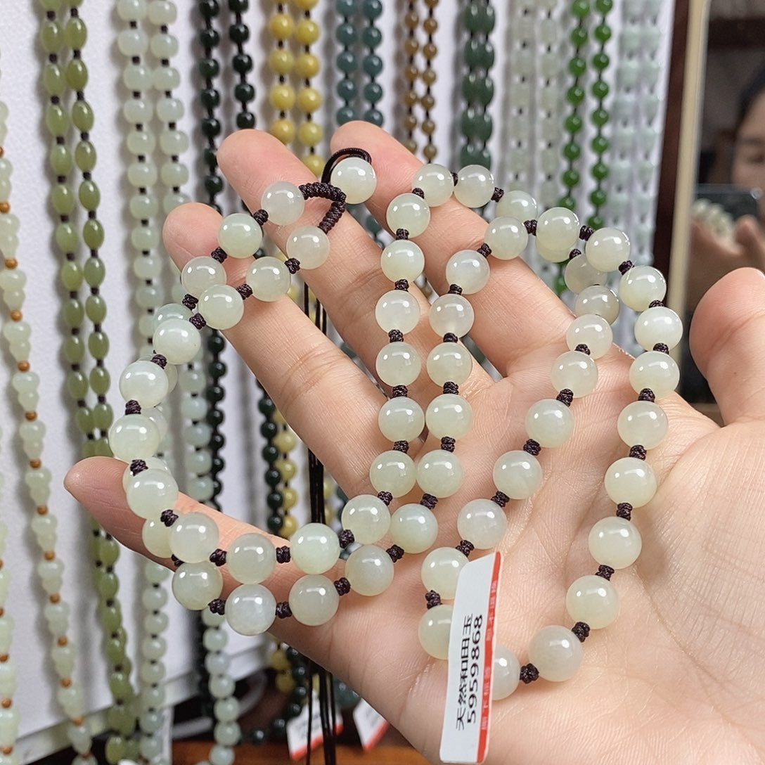 和田玉颈饰未镶嵌顺***然