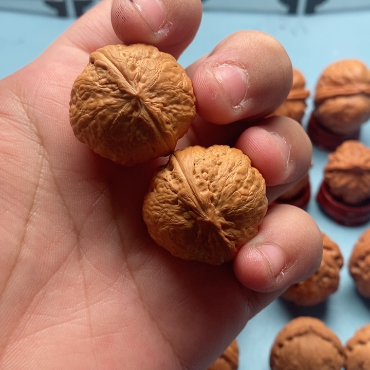 文玩核桃把件元宝