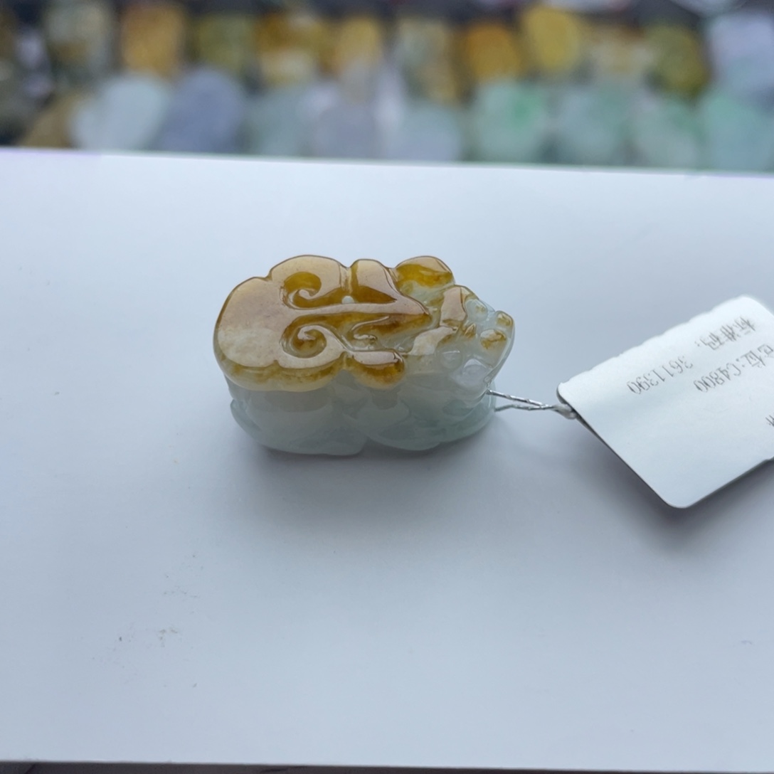 翡翠颈饰未镶嵌貔貅