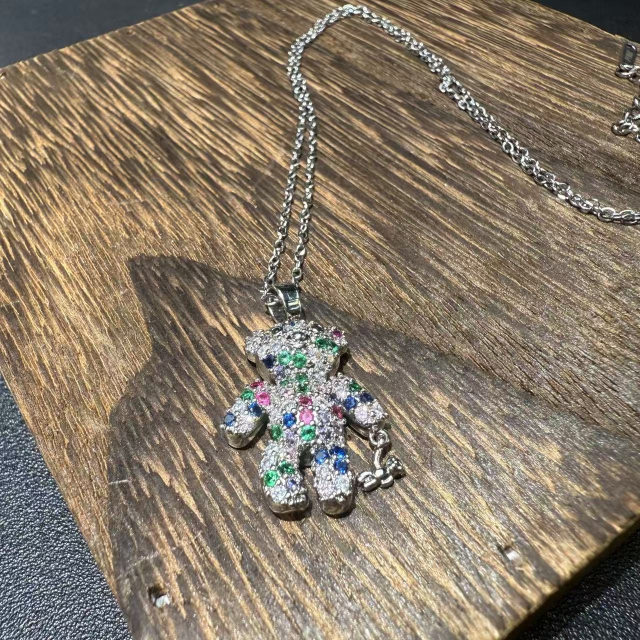 运费险+国检证书 祖母绿吊坠 980