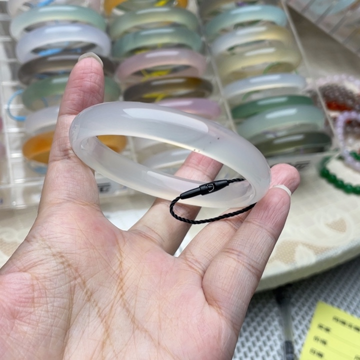 玛瑙/玉髓未镶嵌手镯