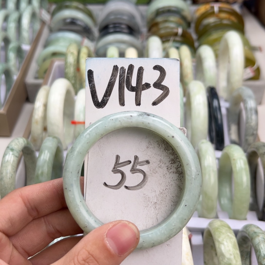 岫玉手镯未镶嵌天然岫玉微瑕