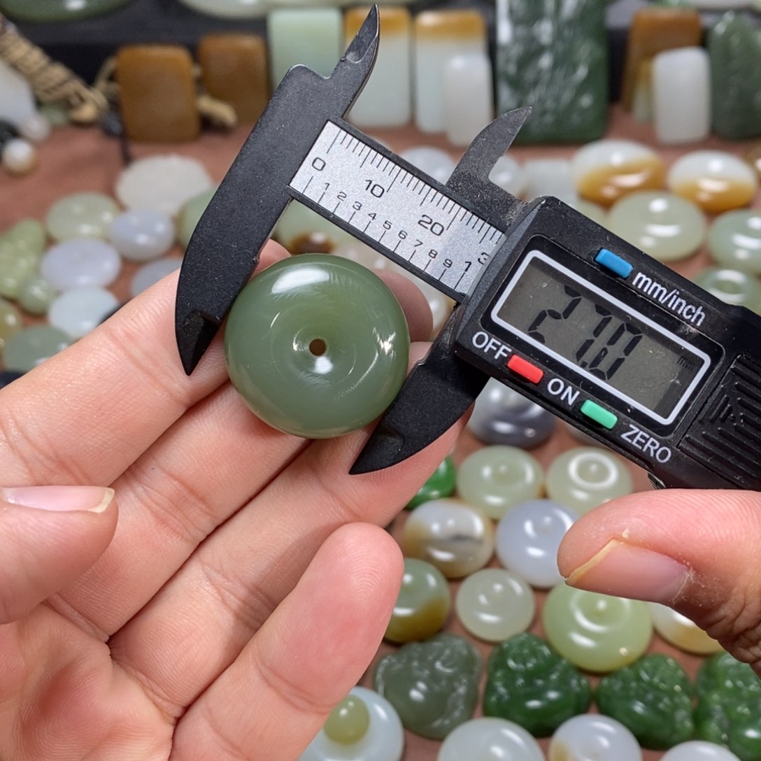 和田玉吊坠(不含链)未镶嵌