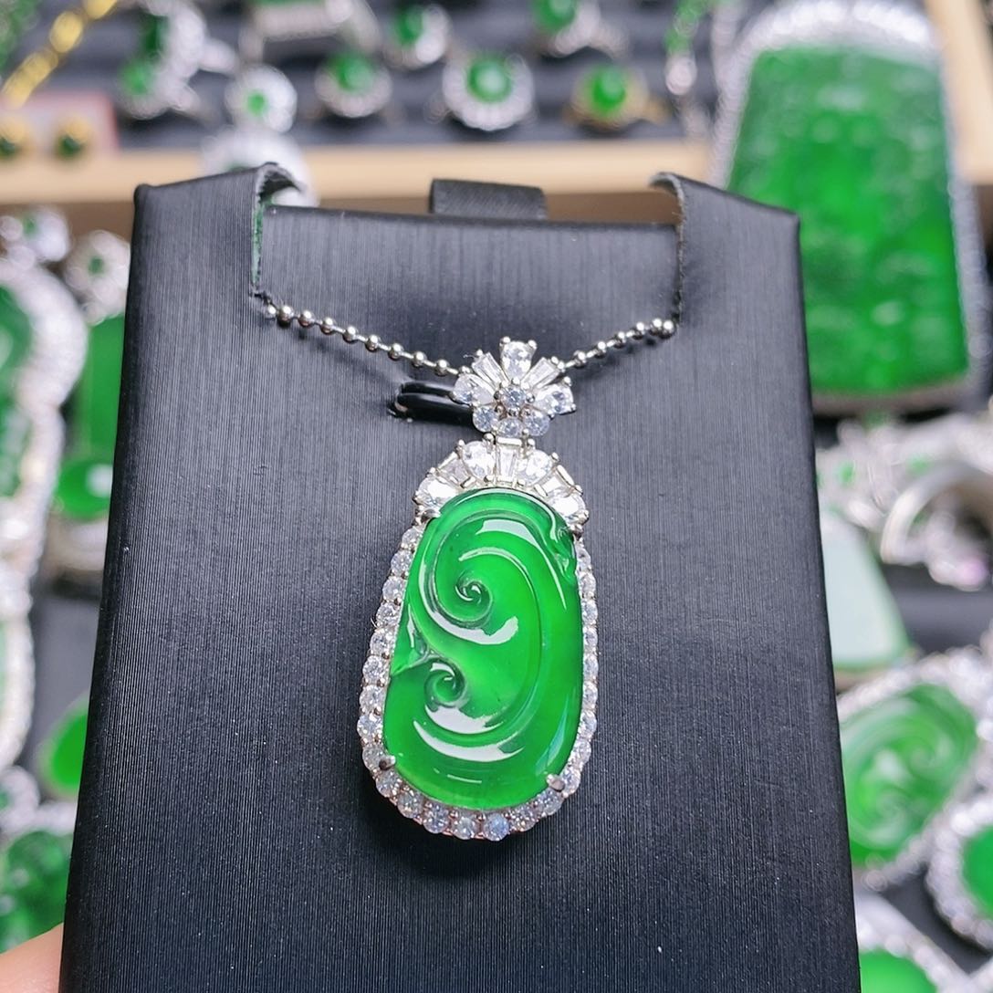 翡翠颈饰未镶嵌吊坠12