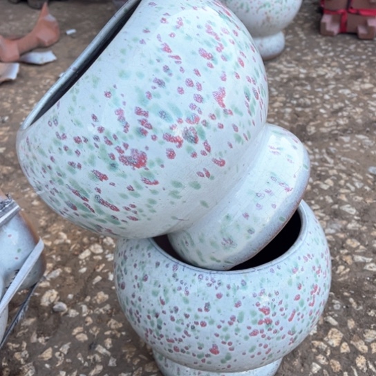 红陶口15高22瑕疵