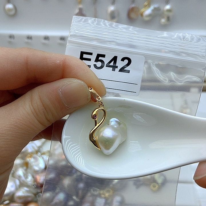 淡水珍珠颈饰银S925镶嵌